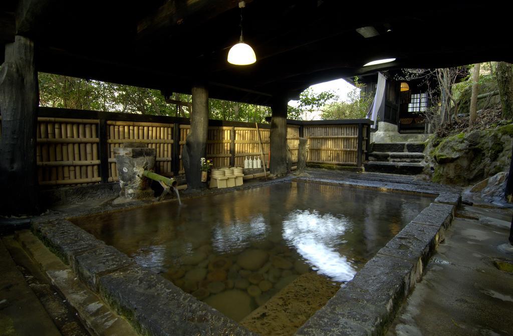 Kurokawa Onsen Yama No Yado Shinmeikan Hotell Minamioguni Eksteriør bilde